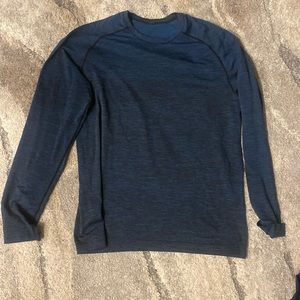 Men’s Lululemon shirt
